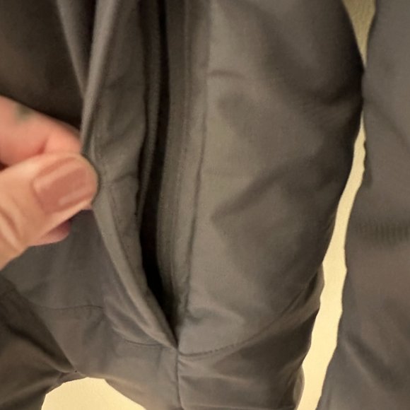 L.L. Bean Stretch Primaloft Packaway Jacket Women's Petite, Large - Picture 3 of 4